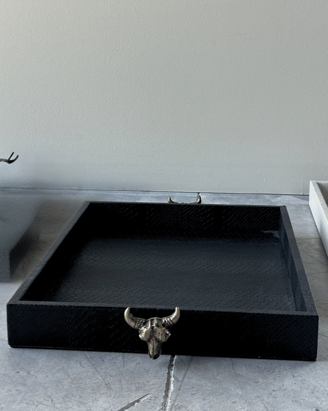 Charola Ortiga Rectangular Toro Negro