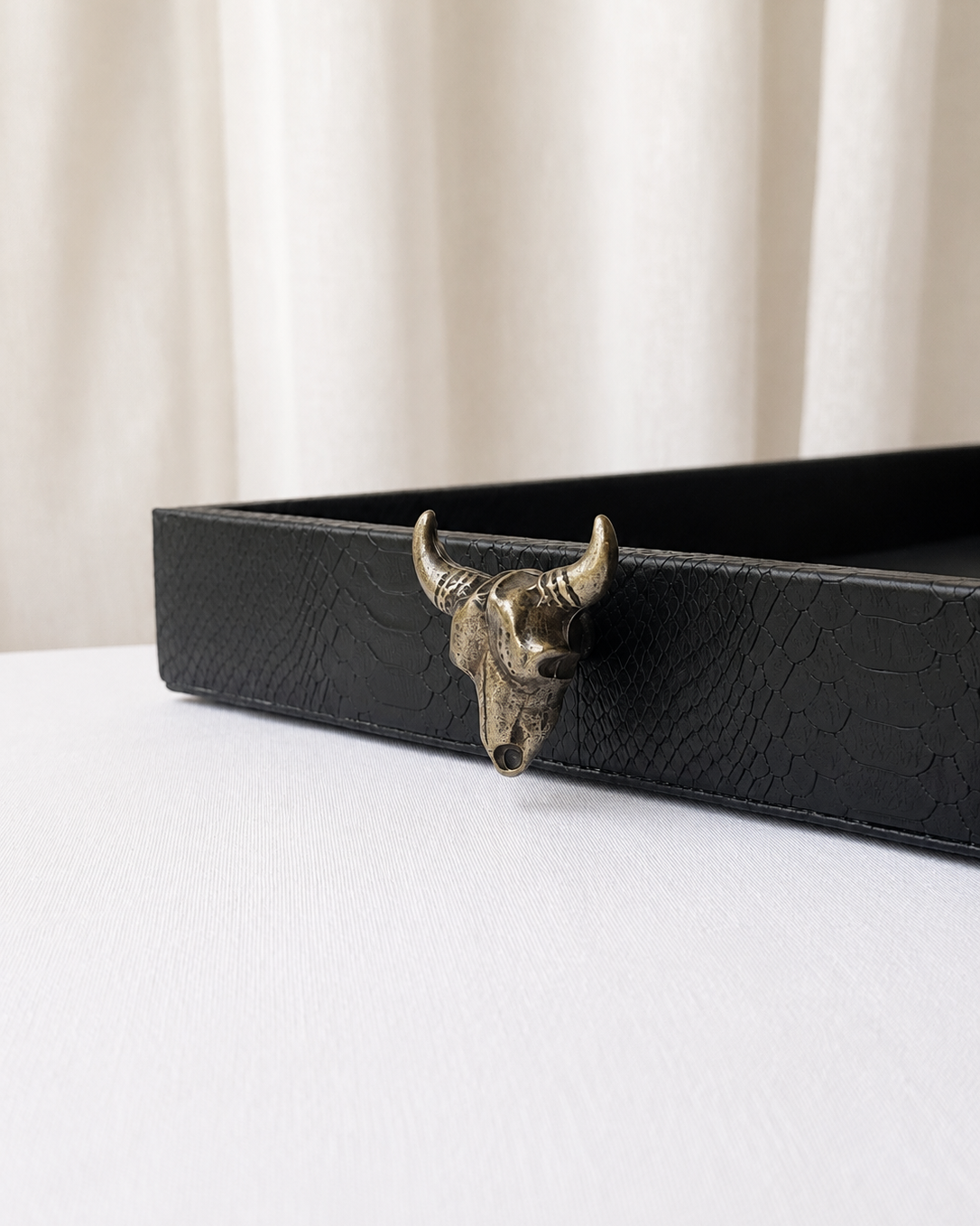 Charola Ortiga Rectangular Toro Negro