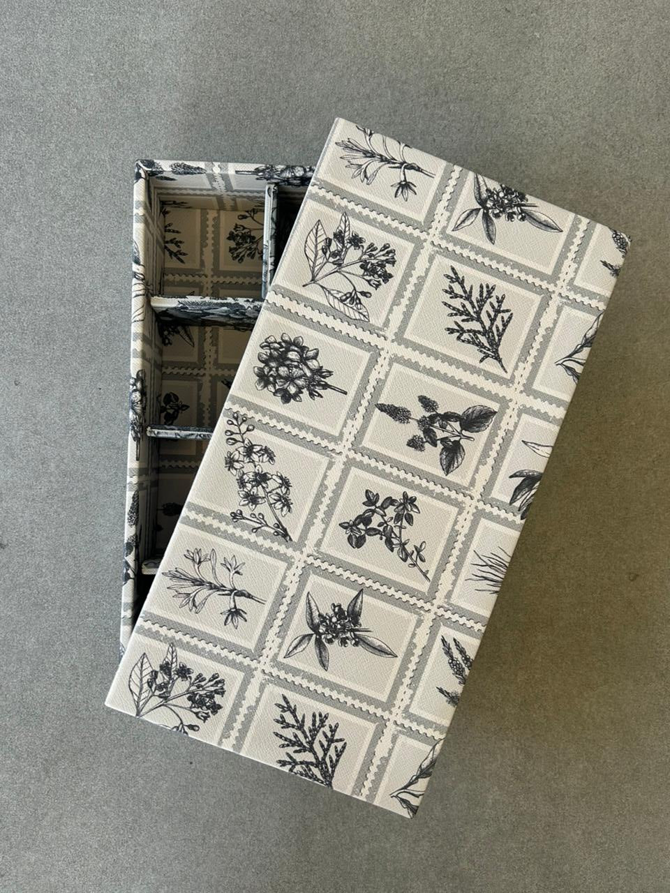 Caja de Té 8 Divisiones Herbolaria Gris